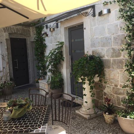 Guest House Laura Split Exterior photo