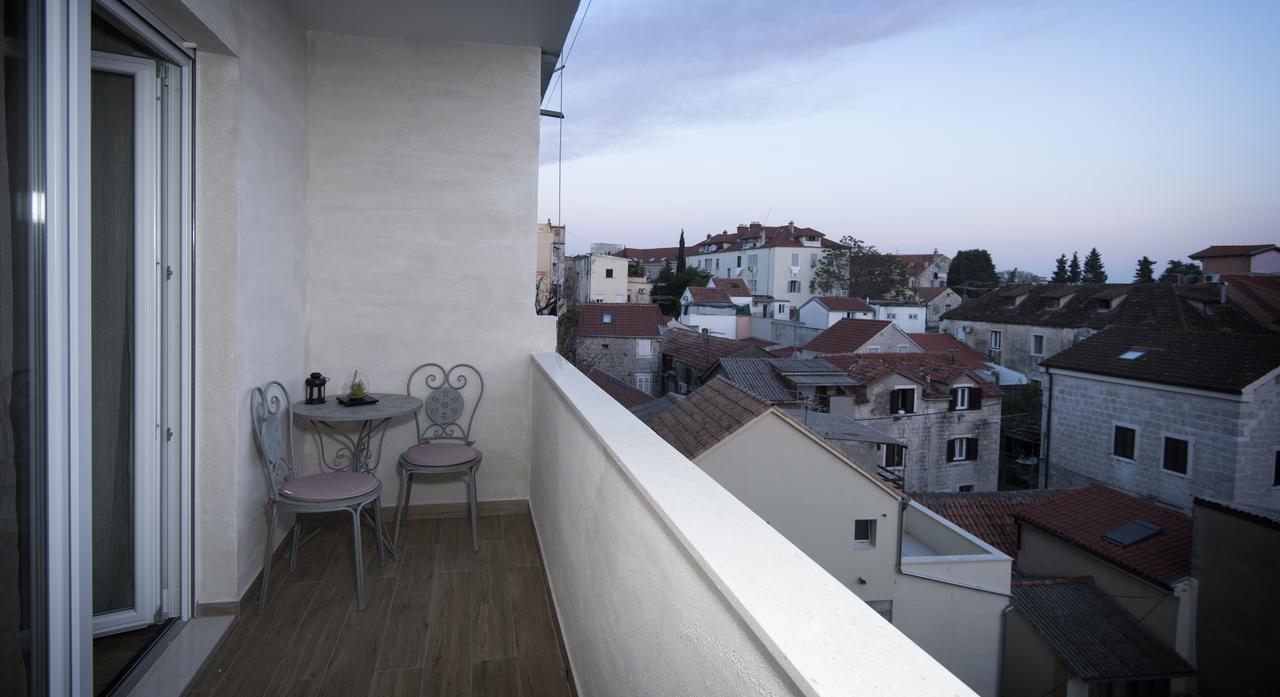 Guest House Laura Split Exterior photo